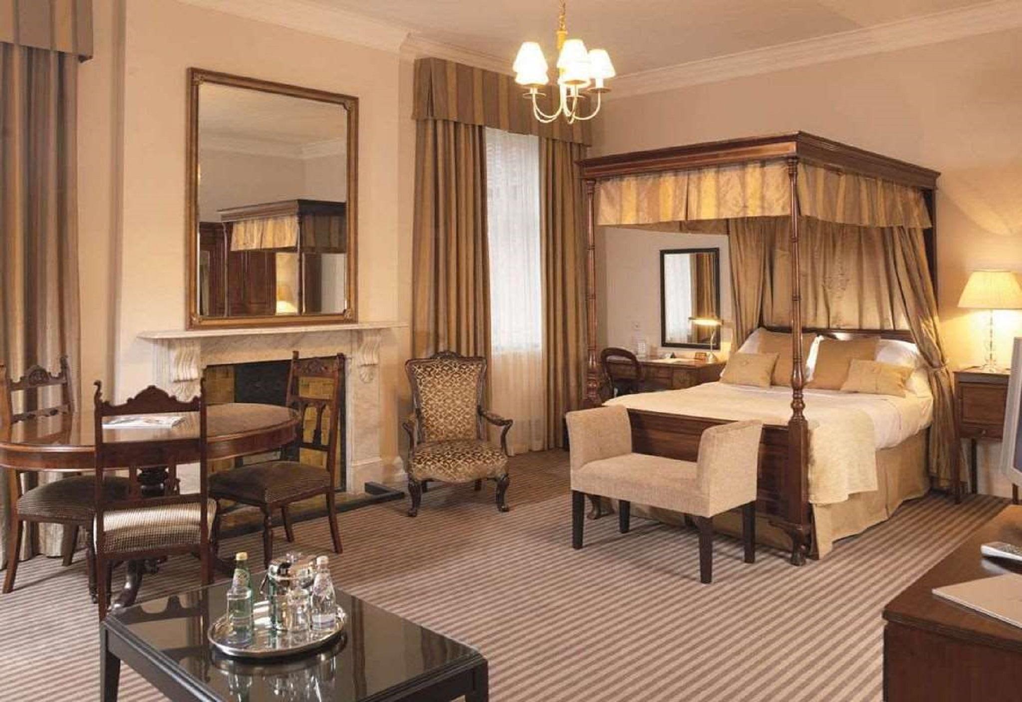 Macdonald Frimley Hall Hotel & Spa Camberley Exterior foto